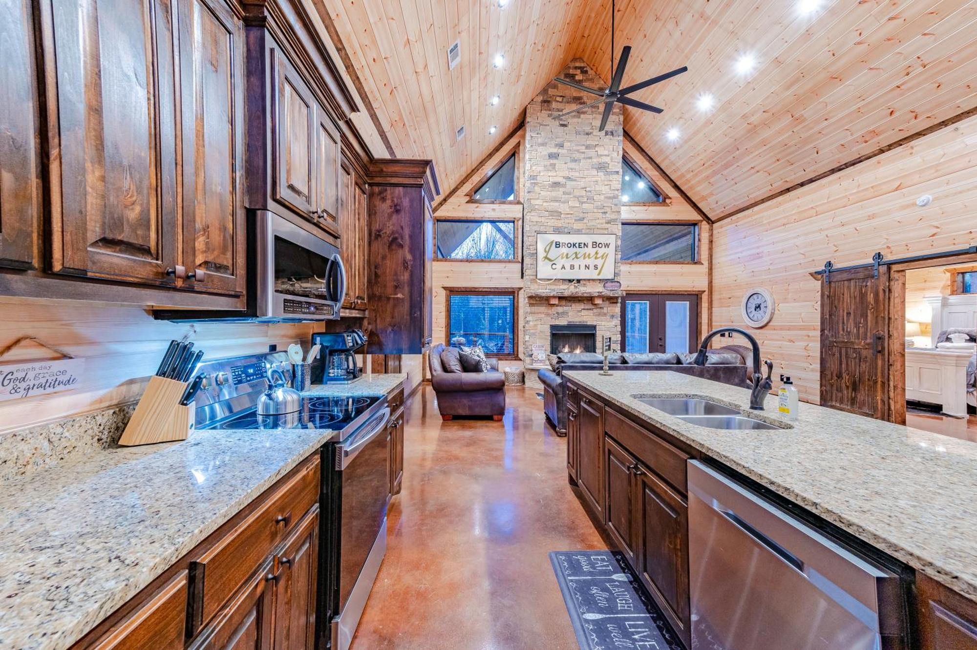 The Luxurious Blue Sky Lodge Is Epic! Broken Bow Exterior photo